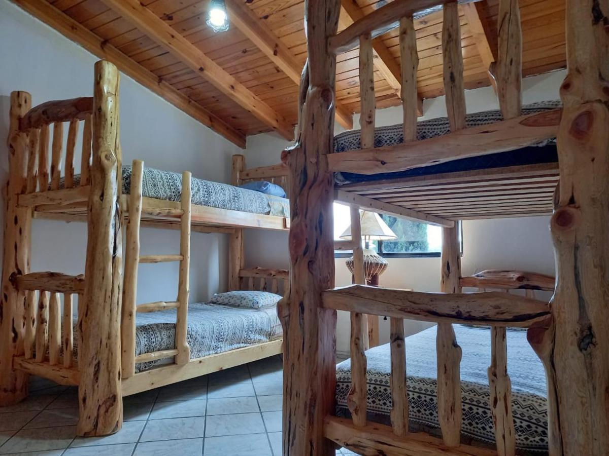 Hostal Pata De Perro ครีล ภายนอก รูปภาพ