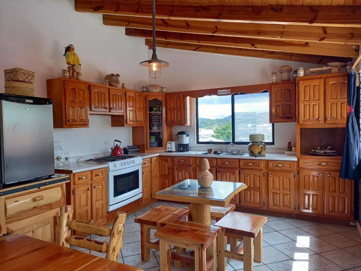 Hostal Pata De Perro ครีล ภายนอก รูปภาพ
