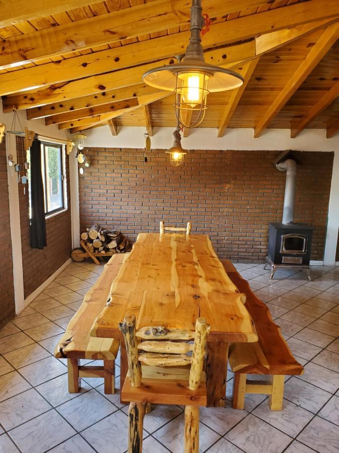 Hostal Pata De Perro ครีล ภายนอก รูปภาพ