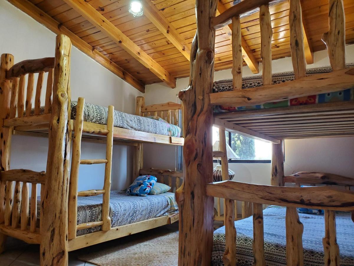 Hostal Pata De Perro ครีล ภายนอก รูปภาพ