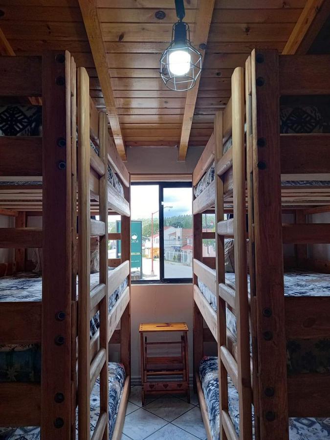 Hostal Pata De Perro ครีล ภายนอก รูปภาพ