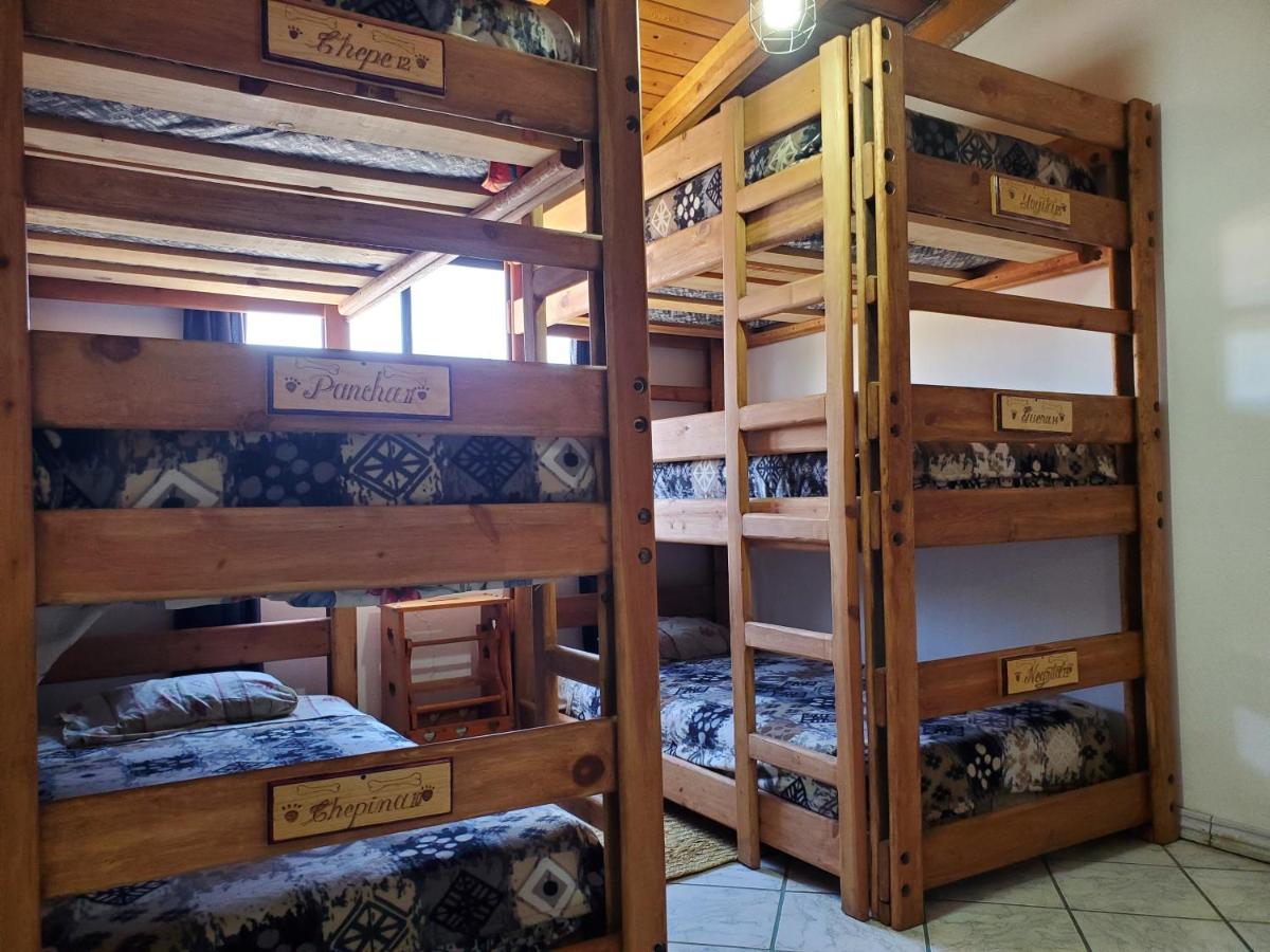 Hostal Pata De Perro ครีล ภายนอก รูปภาพ
