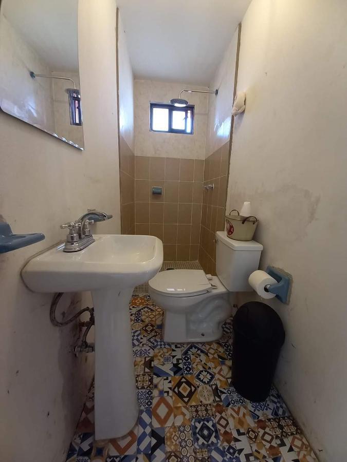 Hostal Pata De Perro ครีล ภายนอก รูปภาพ