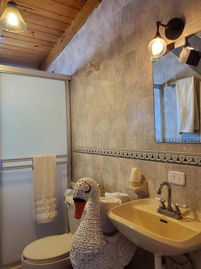 Hostal Pata De Perro ครีล ภายนอก รูปภาพ
